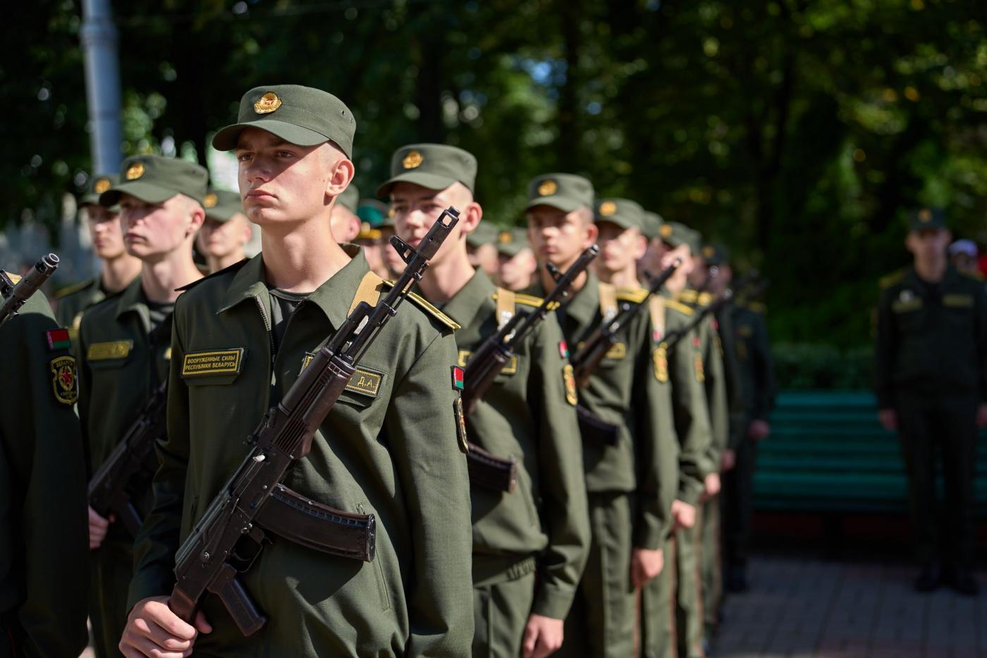 Равняйсь, смирно! Курсанты первого курса ВТФ приняли военную присягу